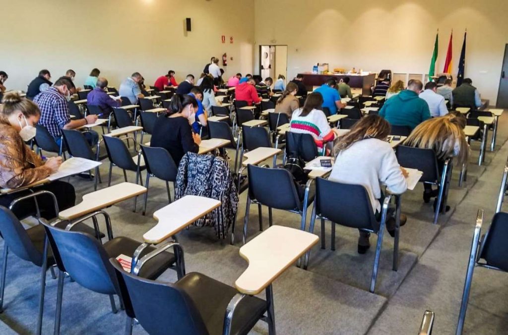 Más de 850 personas aspiran al certificado de aptitud profesional para la conducción de camiones y autobuses examen