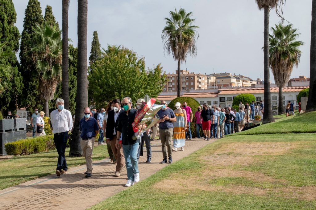 El PSOE de la Provincia de Badajoz rinde homenaje a las víctimas de la represión franquista foto psoe ba