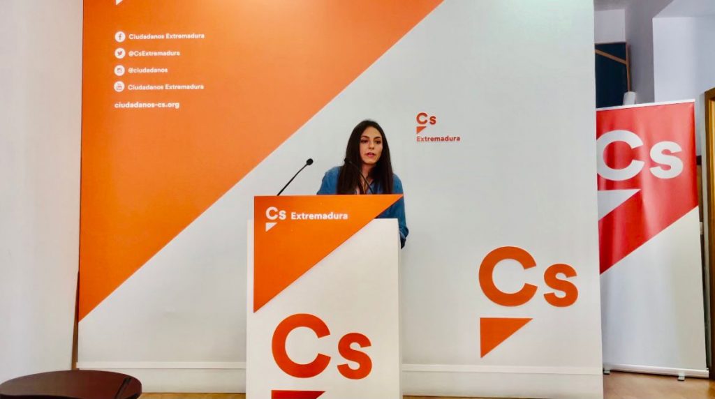 Mª José Calderón: Ciudadanos no acepta que la N-430 no se convierta en autovía, montará carpas informativas y recogerá firmas Maria Jose calderon 20 sep