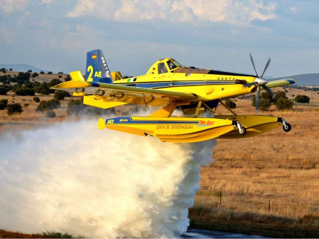 El INFOEx colabora en la extinción del incendio de Jubrique con dos aviones anfibios anfibio incendio