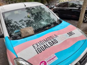 coche funda triangulo