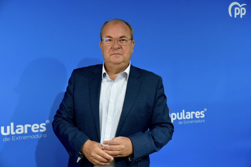 Monago: Vara enclaustra en la sede de la Junta la entrega de las Medallas de Extremadura para evitar abucheos monagus