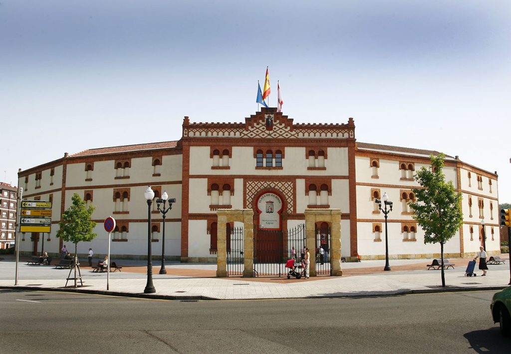 plaza de toros de el bibio gijc3b3n