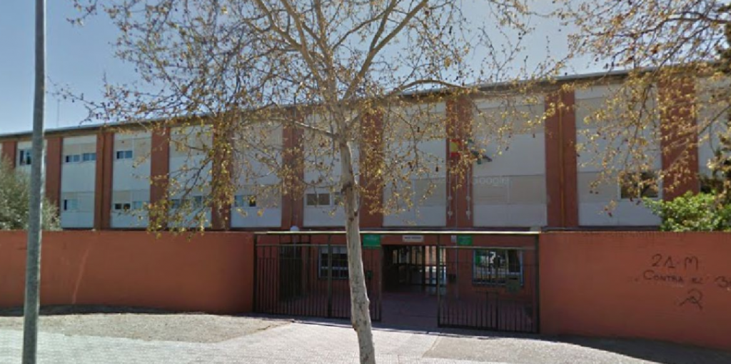 El IES San Roque de Badajoz se concentra reclamando que se cubran bajas de personal ies san roque badajoz