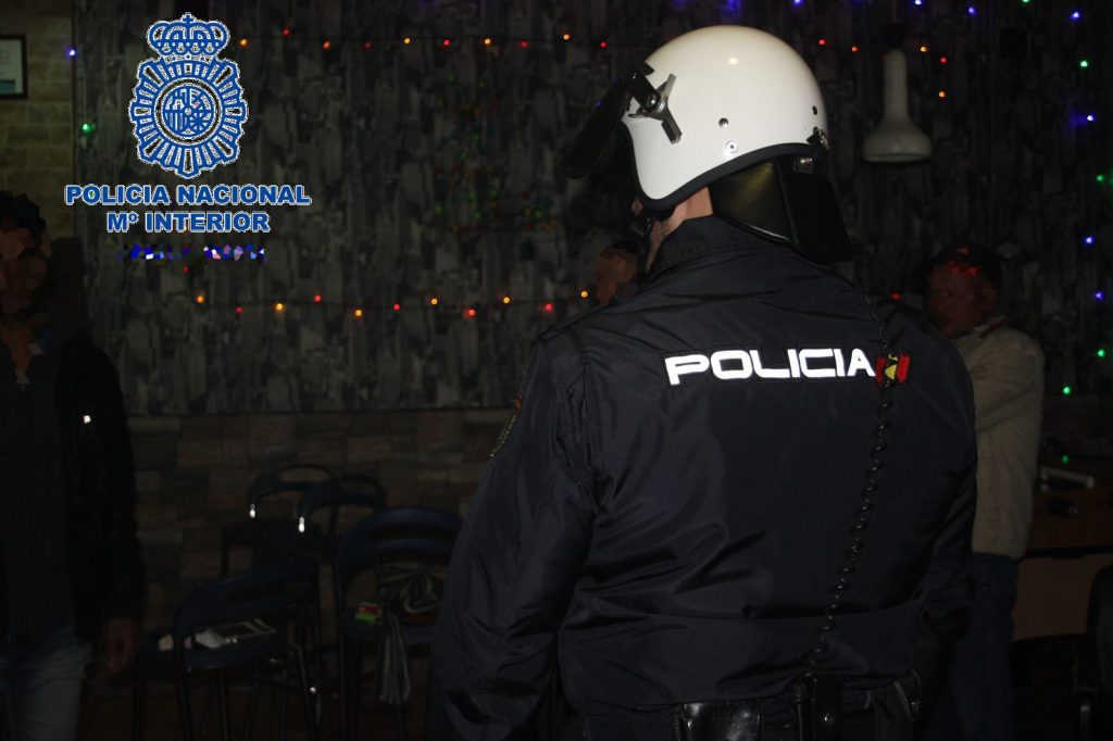Detenido en Murcia el encargado de un local por la explotación sexual y laboral de una mujer, que denunció el caso en Badajoz policia