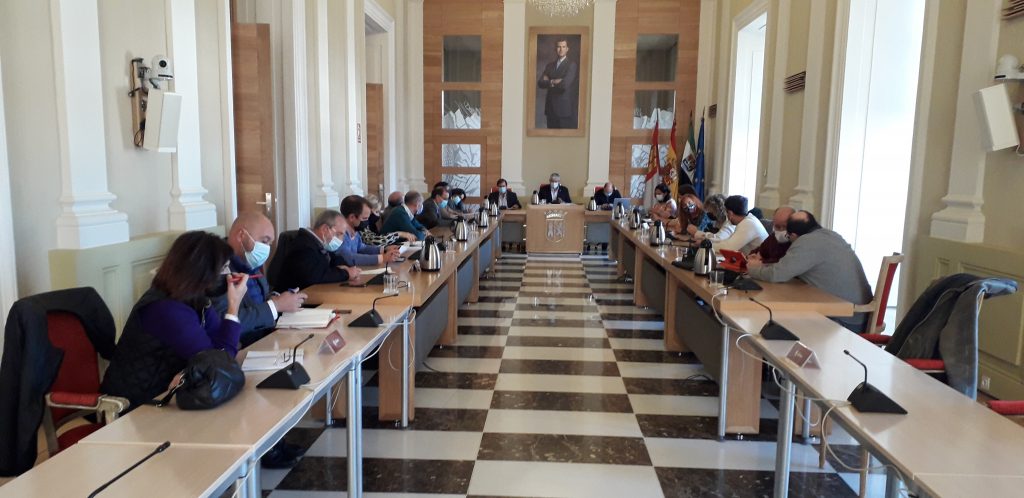 El Ayuntamiento de Cáceres desbloquea la totalidad de proyectos comerciales que se estaban llevando a cabo en el término municipal Comision Desarrollo Urbano