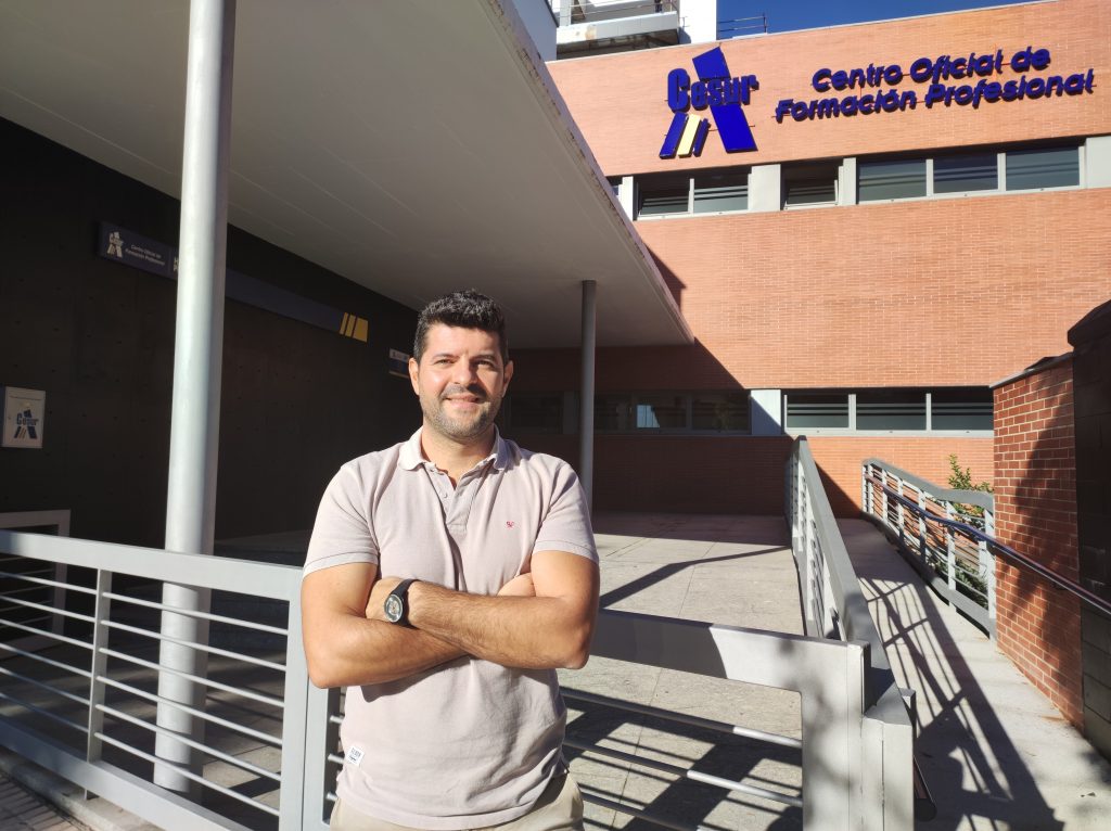 El profesor extremeño Julio Carmona, del centro CESUR Cáceres, finalista como ‘Mejor Docente de España’ en la V edición de los Premios Educa Abanca Julio Carmona CESUR Caceres