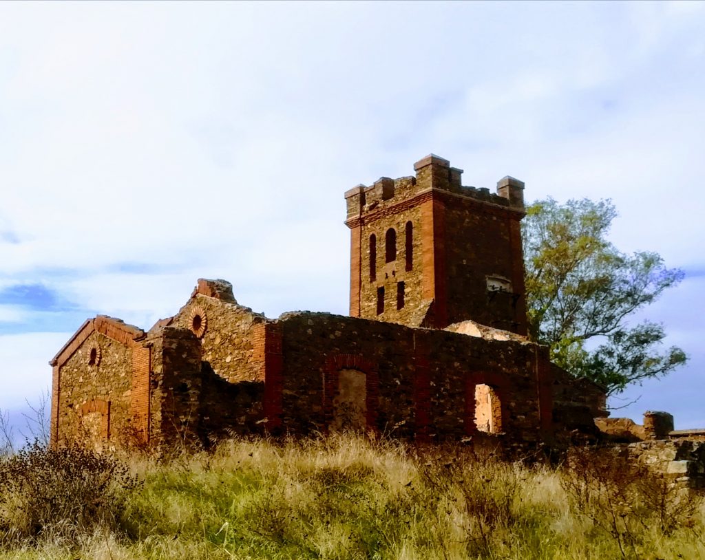 Natura 2000 reivindica la historia minera de Cáceres como atractivo turístico ermita