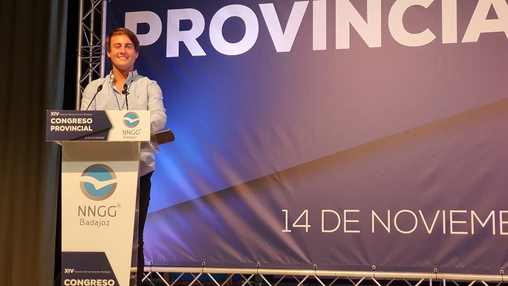 Alejandro Carvajal elegido nuevo presidente provincial de NNGG de Badajoz con el 96% de los votos nngg