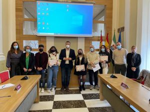 Salaya y premiados en el II certamen audiovisuales