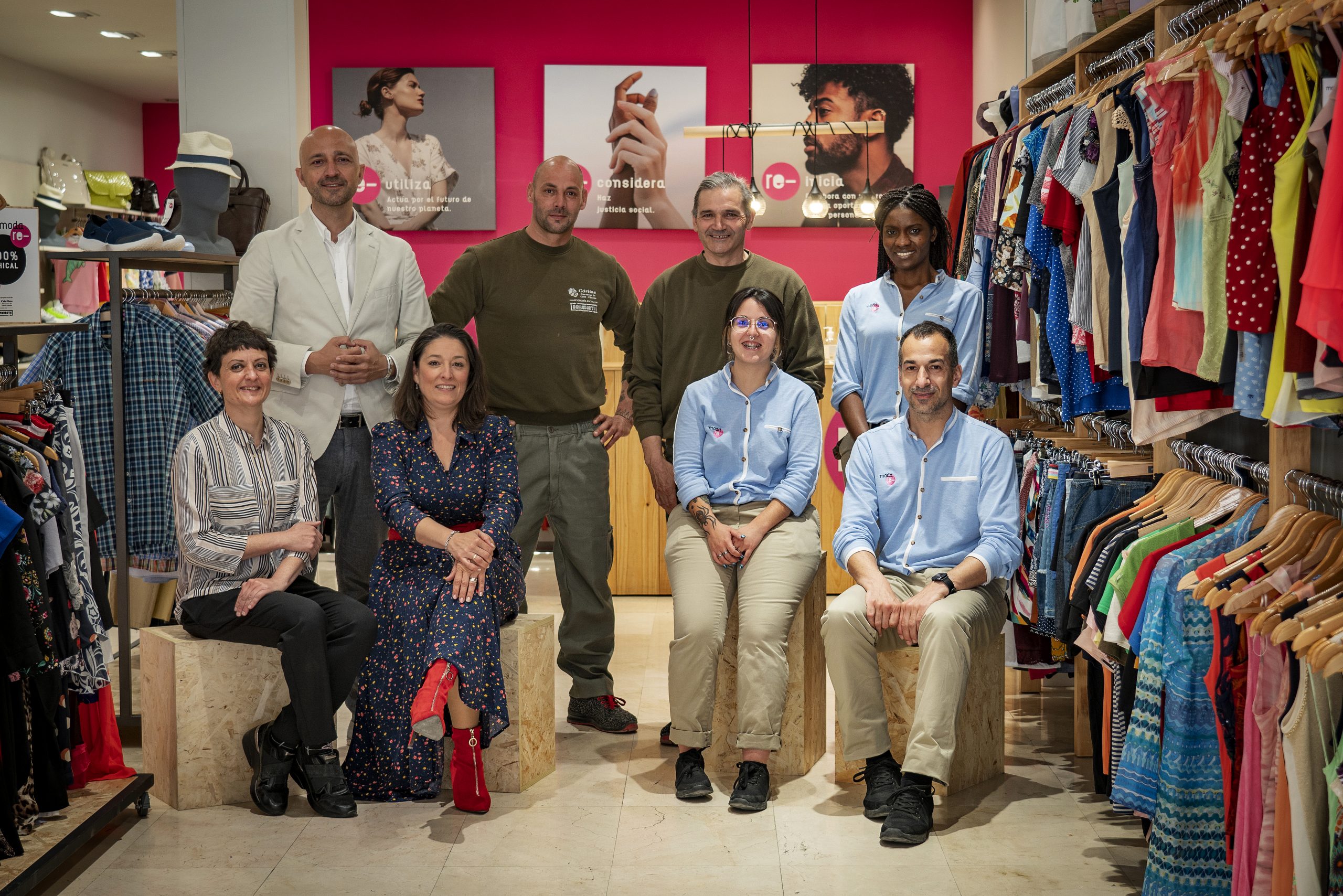 foto equipo 1 ano tienda scaled