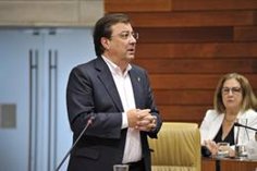 fernandez vara felicita a maria guardiola como presidenta del pp extremeno y dice que la politica precisa de respeto