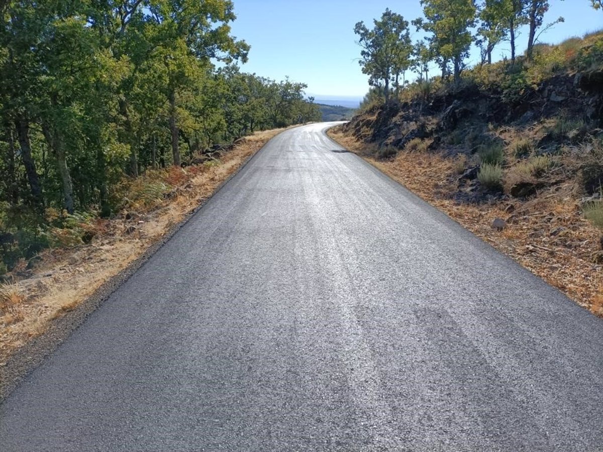 las carreteras de la provincia de caceres por donde pasara la vuelta ciclista a espana en perfecto estado