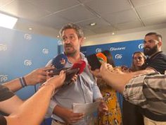 podemos carga contra los ministros del psoe por minimizar el gesto del rey ante la espada de bolivar