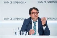 vergeles recalca que no hay brote de legionela e informa de siete personas infectadas en caceres
