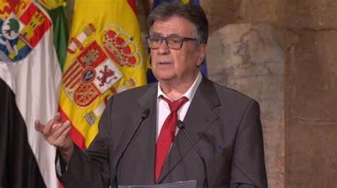 LUIS LANDERO