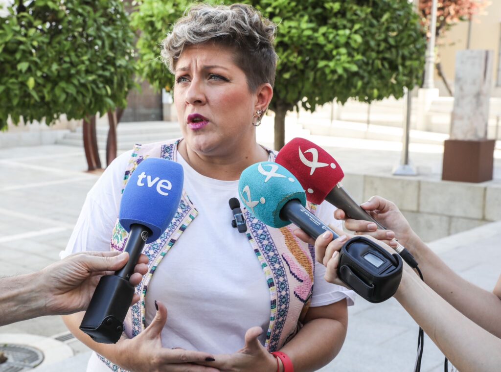 El PSOE acusa a María Guardiola de ser la campeona de la indignidad humana por el debate sobre menores migrantes soraya vega