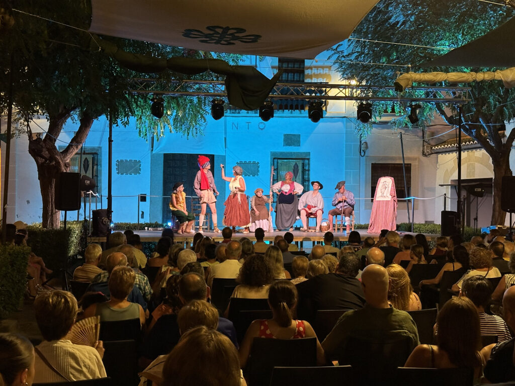 El teatro profesional extremeño llega a 102 municipios con el programa 'D'rule' teatro alcantara