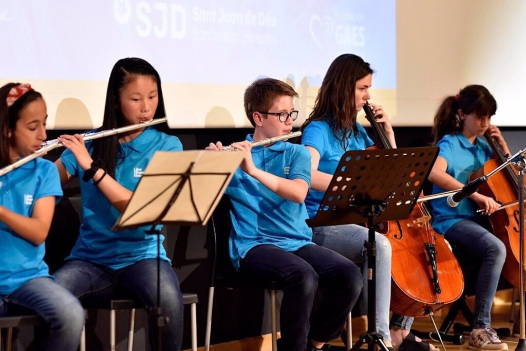 La Joven Orquesta Graeme Clark formada por jóvenes con sordera profunda o severa viajará a Roma para tocar ante el Papa Francisco jovenes musicos