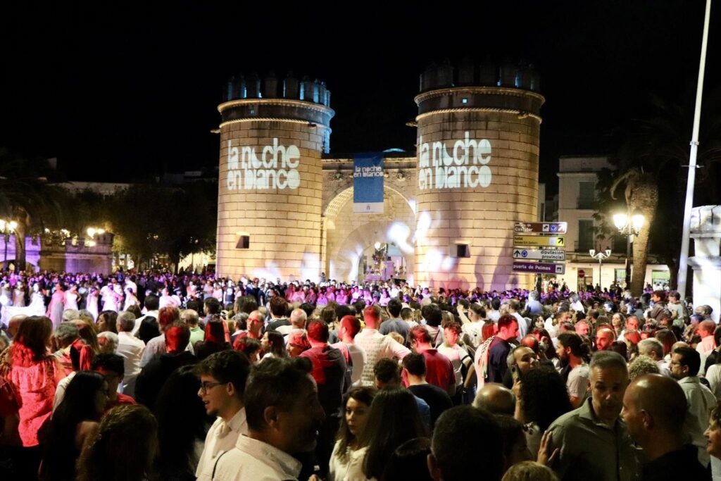 Badajoz se ilumina este sábado 7 de setiembre en su Noche en Blanco con más de 160 actividades culturales la noche en blanco ba