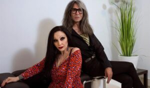 alaska y mario