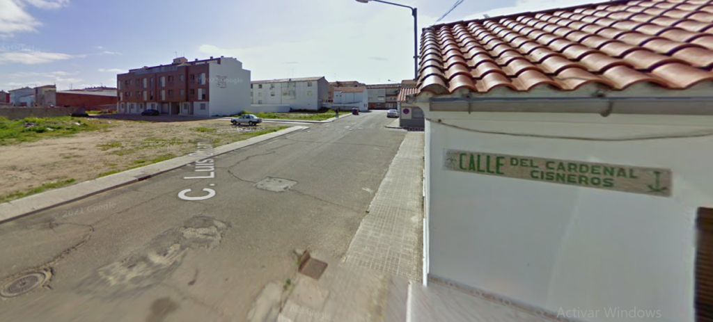 Aparece el cuerpo sin vida de una persona en una calle de Moraleja lugar suceso