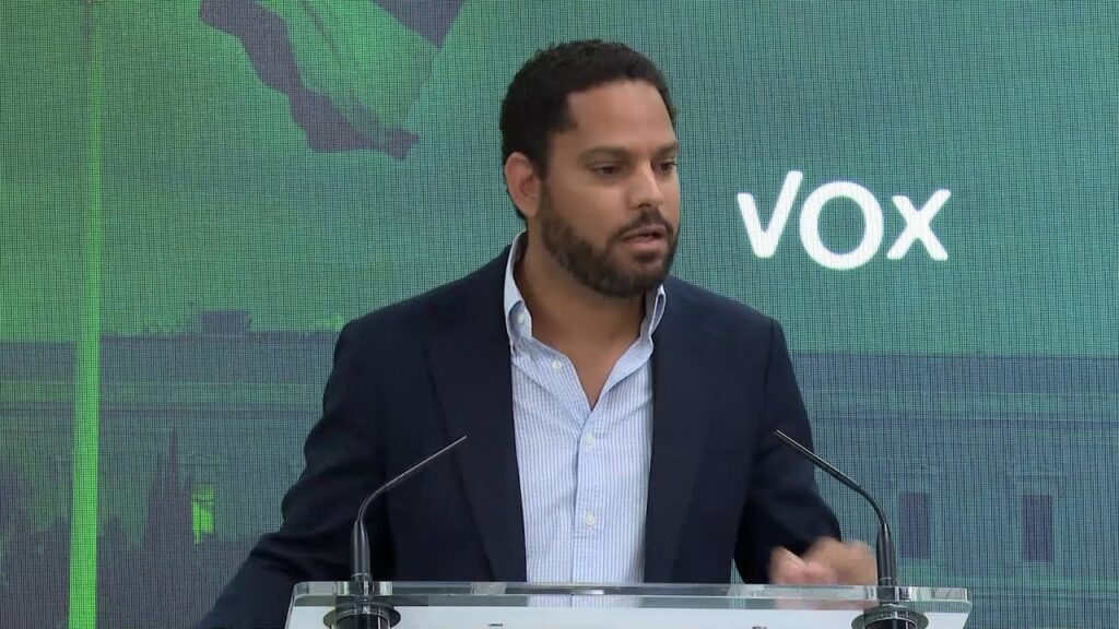 Vox advierte al PP que no apoyará los presupuestos autonómicos si se acuerda con el PSOE en materia de migración garriga vox