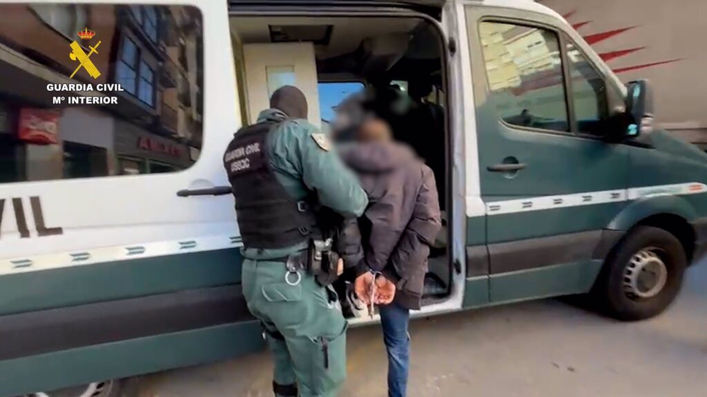 Decenas de detenidos por defraudar en la venta de animales de compañía gc