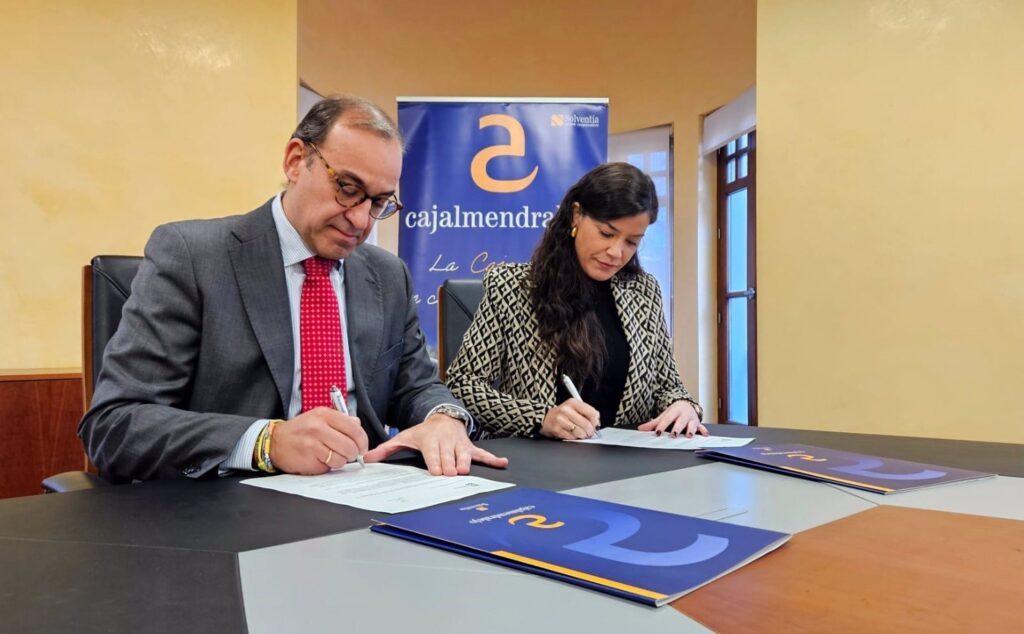 Cajalmendralejo asume la gestión de las cuentas bancarias del Ayuntamiento de Cáceres por cuatro años rafa y cajalmendralejo