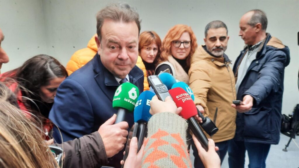 Cortés, abogado del hermano de Pedro Sánchez, niega cualquier signo de naturaleza criminal emilio cortes