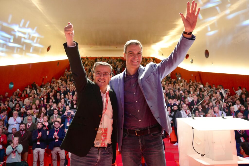 Gallardo: "Hoy es el primer día de un compromiso inquebrantable: trabajar por los extremeños y devolverle la esperanza a esta tierra" psoe 2