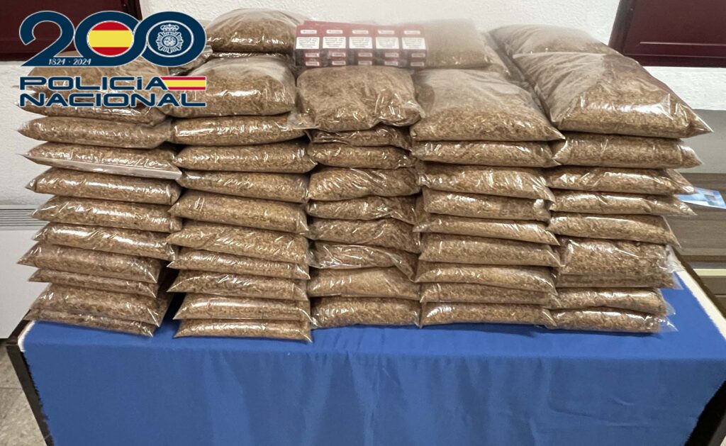 Policía Nacional detiene a una persona que transportaba más de 100 kg de picadura de tabaco en su vehículo PICADURA