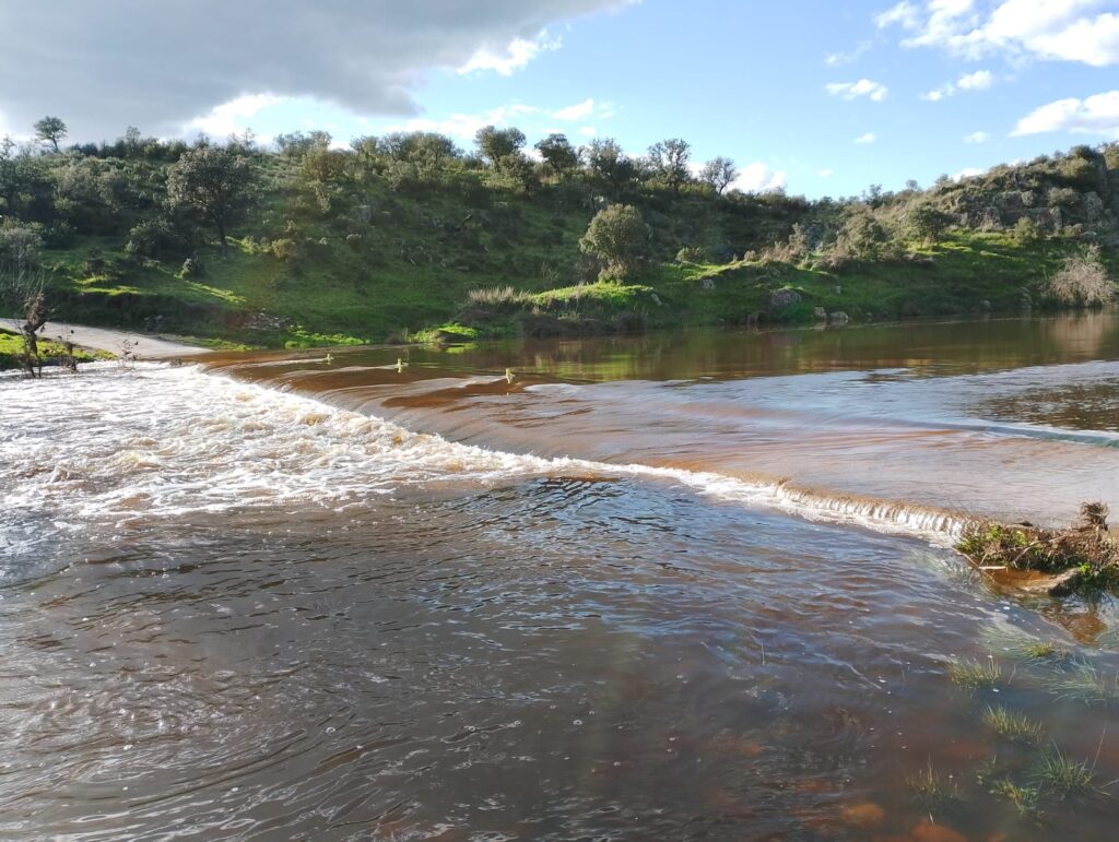 El olvido de los caminos públicos y el pertinaz aislamiento de los vecinos de Cuarto del Baño CUARTO BANO 1