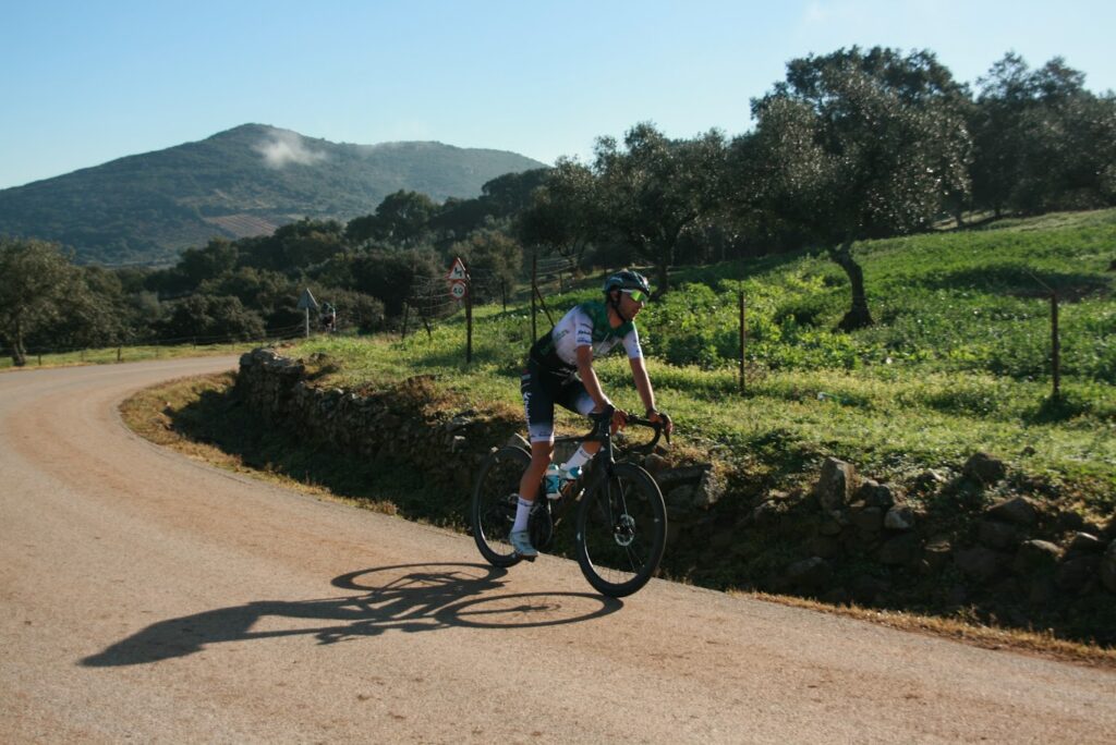 Trofeo Olías Industrial, mal tiempo, caídas, podium y top 10 para el Extremadura Pebetero Manuel Rodriguez