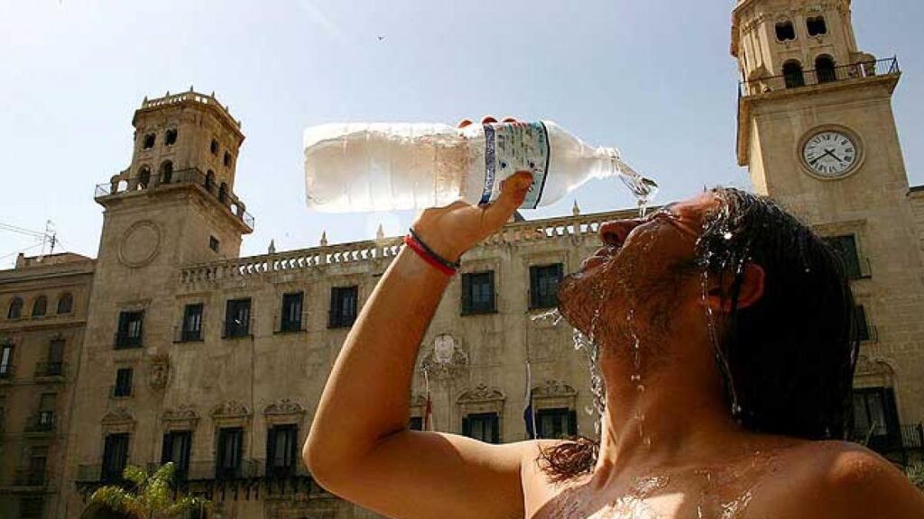 Extremadura mantiene la alerta naranja por calor extremo hasta el jueves con termómetros cercanos a los 40 grados calor 2