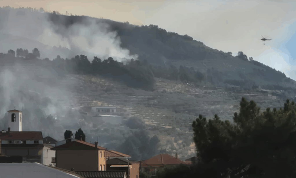La Junta mantiene el nivel 2 del Plan INFOCAEX ante el grave incendio de Caminomorisco, que ya ha arrasado 2.500 hectáreas fuego hurdes