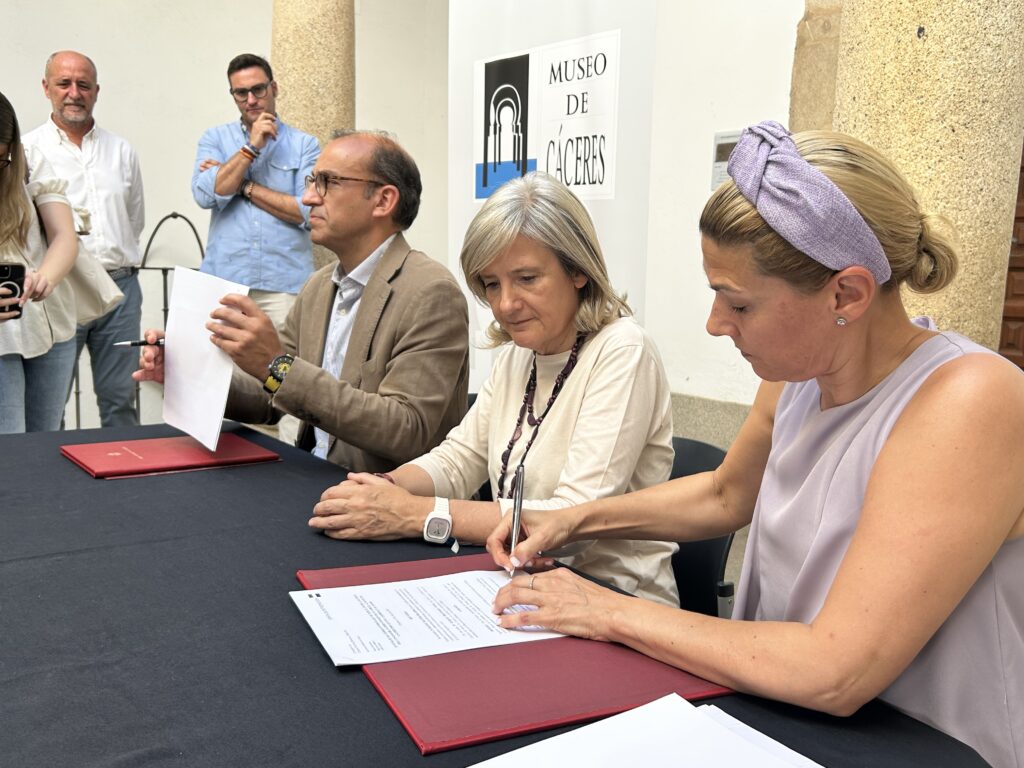 El Pendón de San Jorge vuelve al corazón de Cáceres, 800 años de historia a la vista de todos ra 1