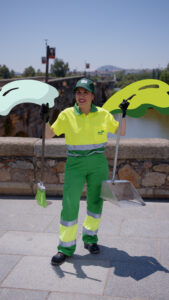 EUGENIA. RECOGIDA CON ACTITUD. FCC V1.00 00 26 20.Imagen fija005