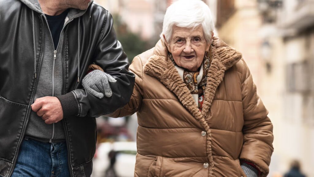 La deuda, de Daniel Guzmán, la llaga de la vivienda que escuece hasta la impotencia la deuda affiche