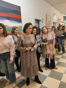 El IES Al-Qázeres estalla en imágenes con la exposición que sacude conciencias en Cáceres ampa 4