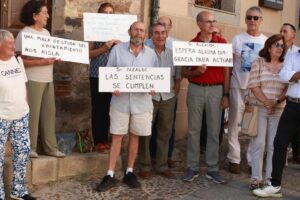 Incomunicados y hartos, los vecinos de Cuartos del Baño volverán a plantarse ante el Ayuntamiento cuarto del bano 2