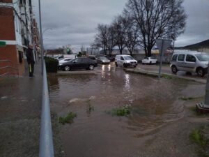 Última hora | El temporal Leonardo obliga a evacuar La Bazana y Valuengo ante el riesgo real de una gran avenida del Ardila inundacion 2