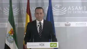 PSOE, Unidas y Vox convierten los Presupuestos de los 8.854 millones en un choque ideológico total OSCAR FENRNAD