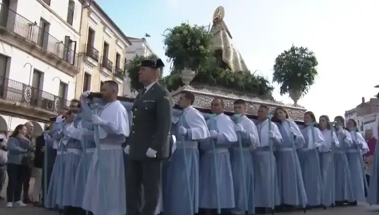 Miles de fieles acompañan a la Virgen de la Montaña en una subida histórica cargada de emoción virgen montana