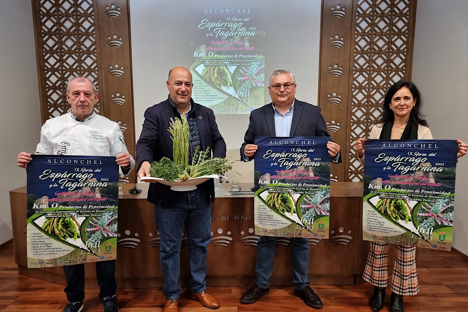 En la presentación han estado presentes Lorenzo Molina, diputado delegado del Área de Desarrollo Rural y Sostenibilidad de la Diputación de Badajoz, el alcalde de Alconchel, Óscar Díaz Hernández y los miembros del comité organizador de la feria Manuel Ruiz y Julia Marín. 
El chef Manuel Ruiz ha recalcado el valor de este evento y la importancia de visibilizar a la mujer profesional del sector de la hostelería. Julia Marín, por su parte, ha destacado que pocos son los eventos que se conozcan que sean del tipo enogastronomico-cultural
Diputacion de Badajoz ,Fotografo Santiago Rodriguez Casado