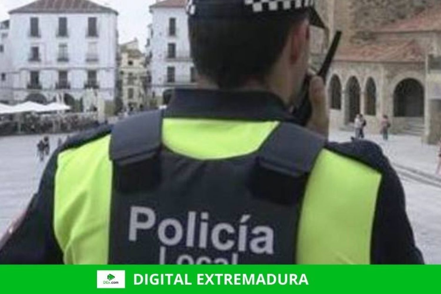 28 policías locales de Cáceres premiados con la Medalla a la Permanencia en el Servicio de la Policía Local de Extremadura