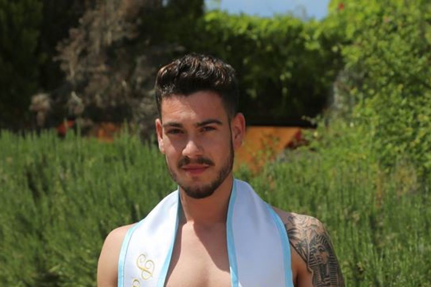 Vicente Hernández.
