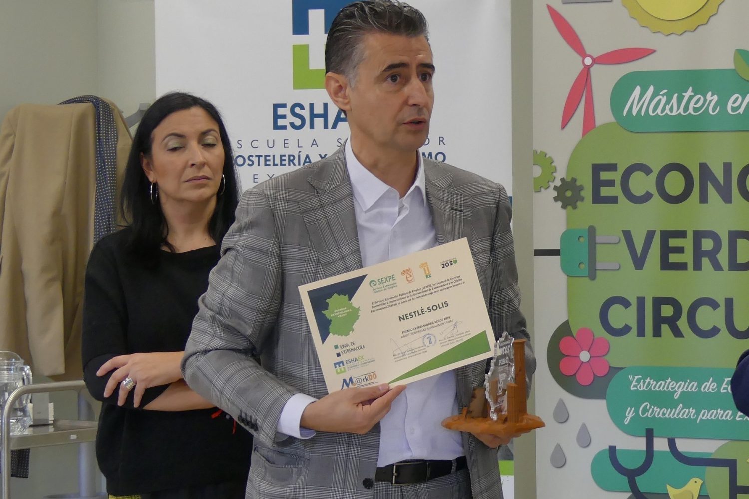 AN0120 - La fábrica de salsas de tomate de Nestlé en Miajadas, galardonada con el Premio “Extremadura Verde”