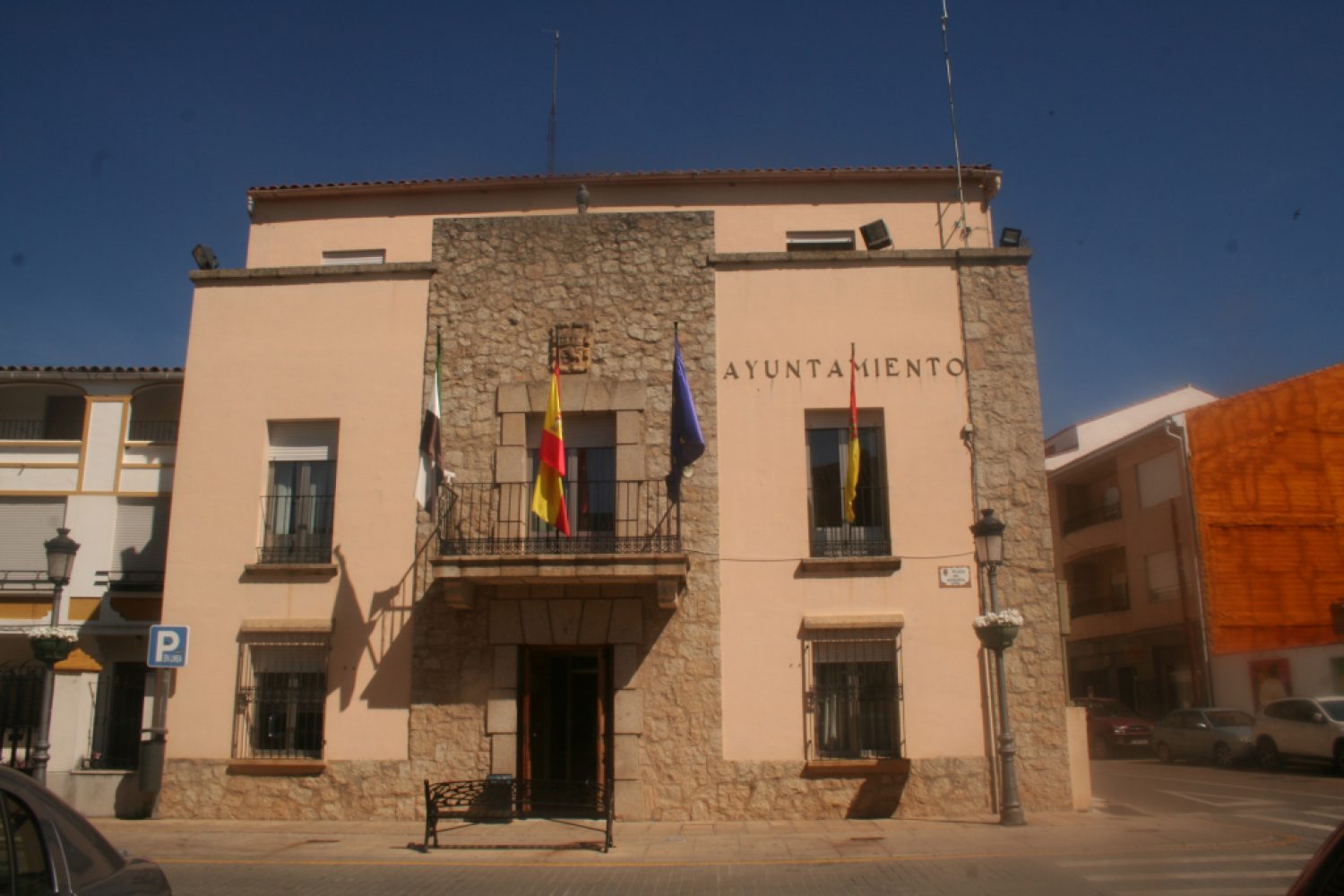AYUNTAMIENTO-DE-MORALEJA-scaled-1024x683