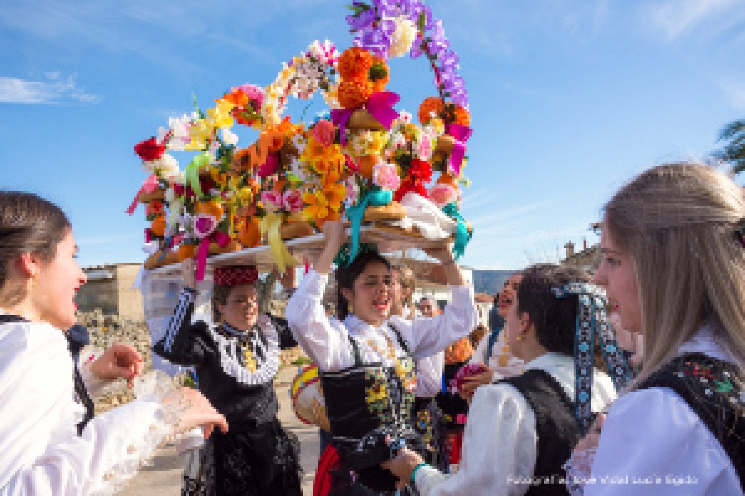 Albalá, Tablas de 2019, Dia de Navidad, Desfile y bailes. Quintos, belenes y tablas